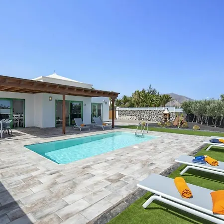 Villa Arena By *